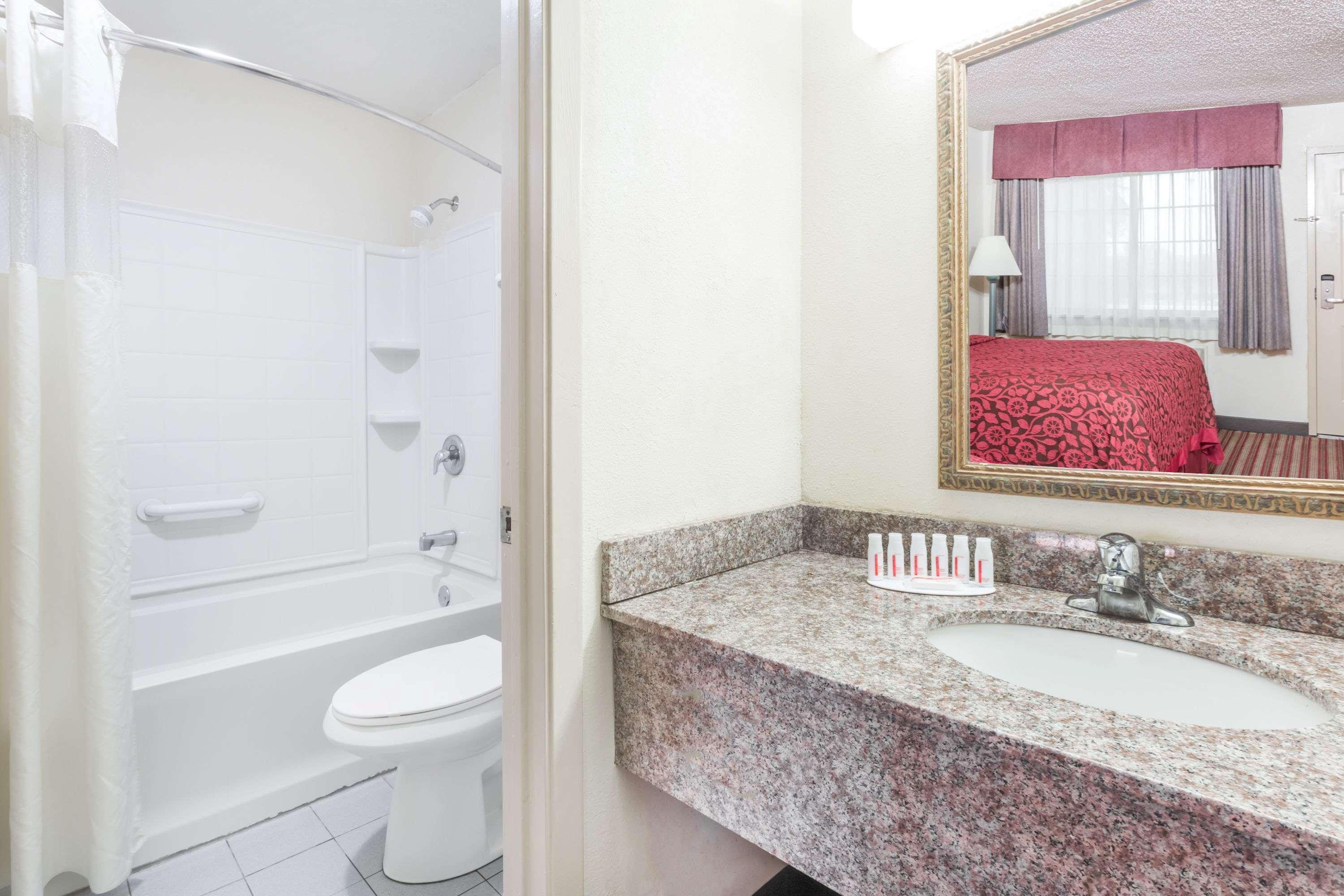 Days Inn By Wyndham Portland/Corpus Christi Ngoại thất bức ảnh