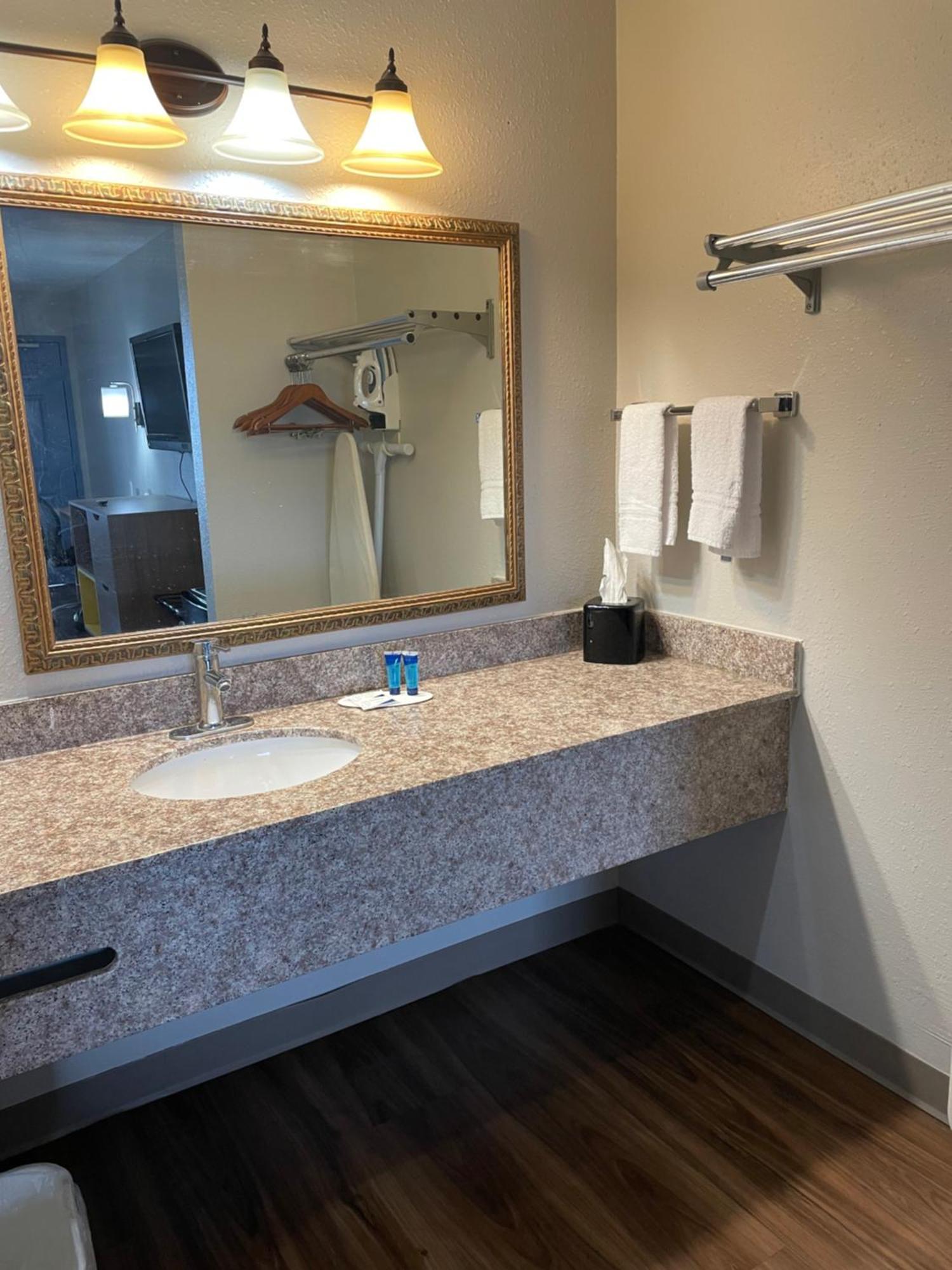 Days Inn By Wyndham Portland/Corpus Christi Ngoại thất bức ảnh